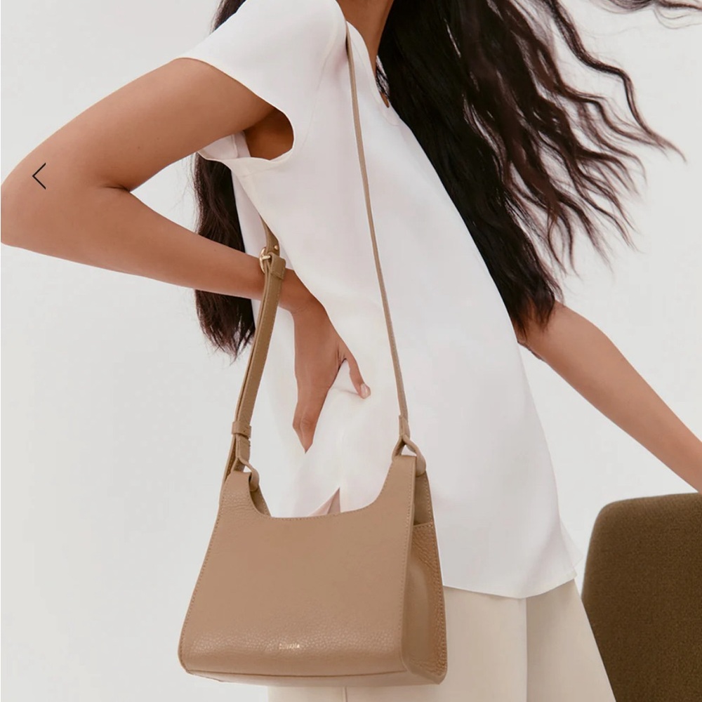 Cuyana Mini Double Loop Bag - Picture 3 of 7